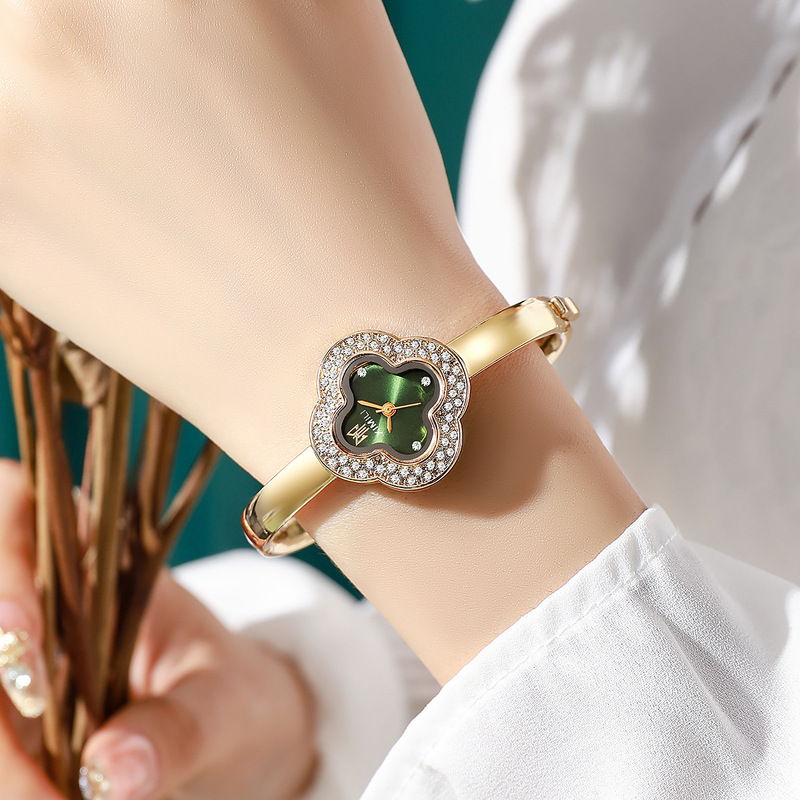 Kadın Lüks Elmas İşlemeli Dört - Luxury Watch Kids incelemesi ve fiyatı