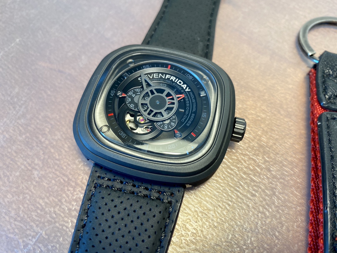 SEVENFRIDAY İzle P3/01 erkek t - Luxury Watch Winder incelemesi ve fiyatı