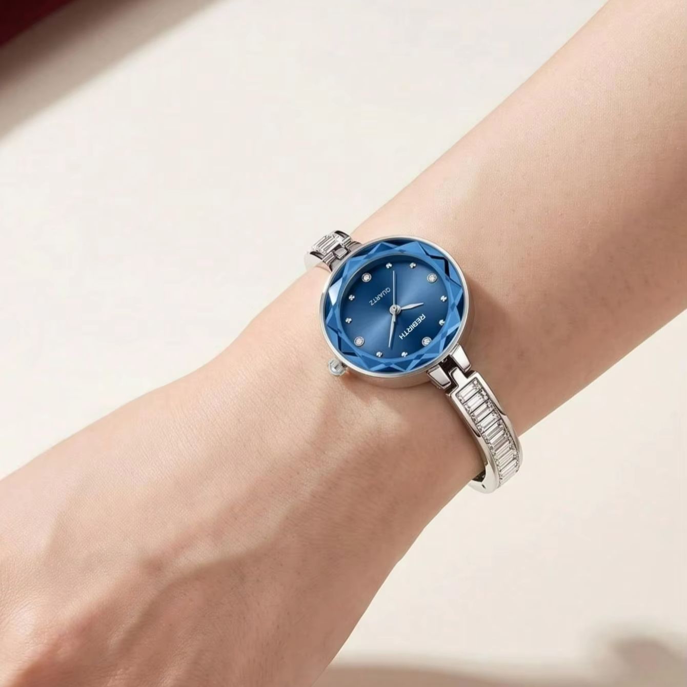Hafif Lüks Kesim Mavi Cam Kadr - Luxury Watch Diamond incelemesi ve fiyatı